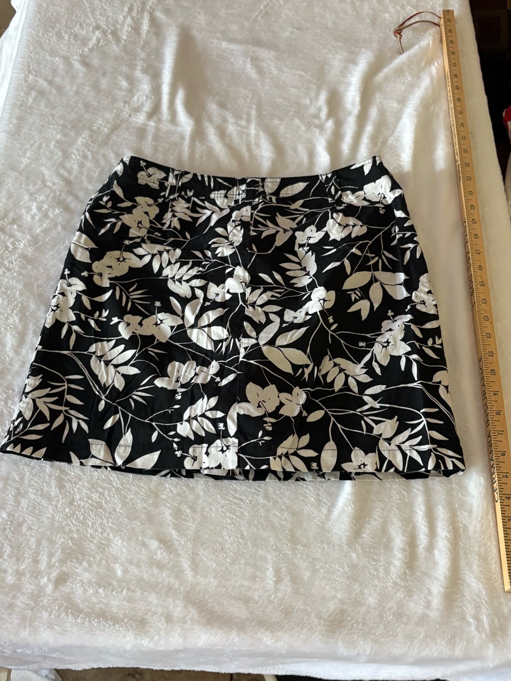 Karen Scott Black Floral Mini Skirt